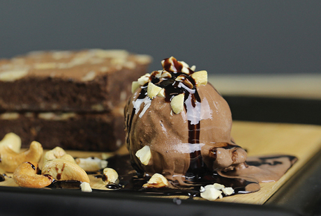 Hot Fudge Brownie Sundae